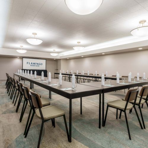 Flamingo Resort and Spa Santa Rosa Sonoma, Tapestry by Hilton