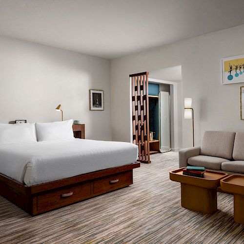 Flamingo Resort and Spa Santa Rosa Sonoma, Tapestry by Hilton